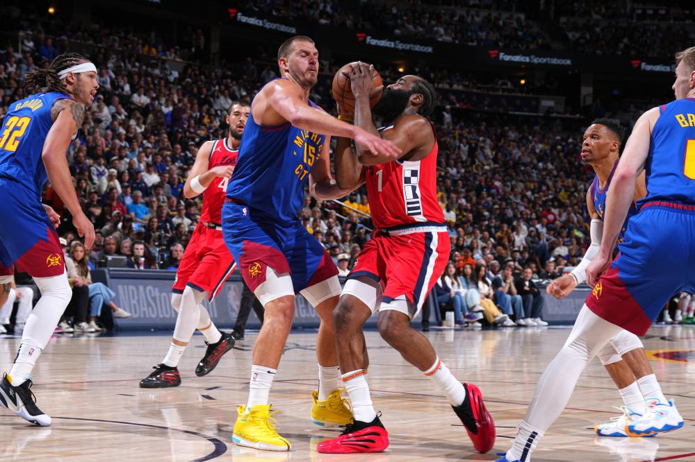 面对老鹰的 面对老鹰的